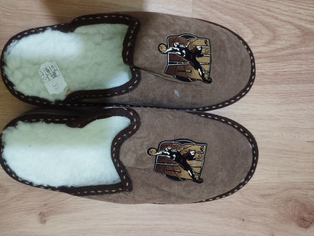 Zapatillas abierta de invierno talla 38