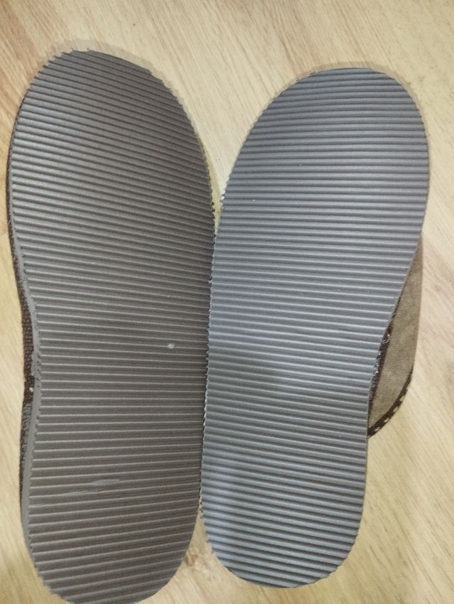 Zapatillas abierta de invierno talla 38