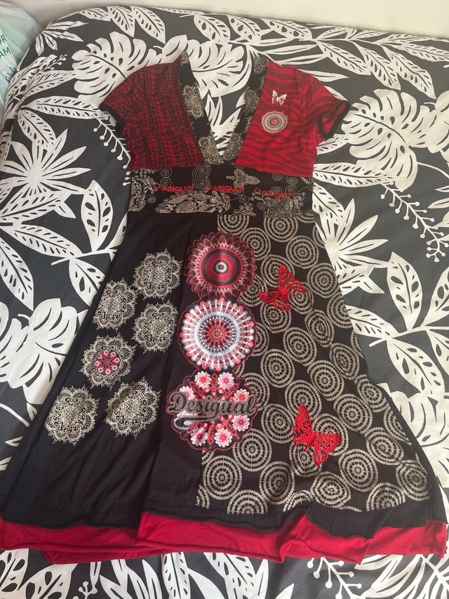 VESTIDO VERANIEGO DESIGUAL