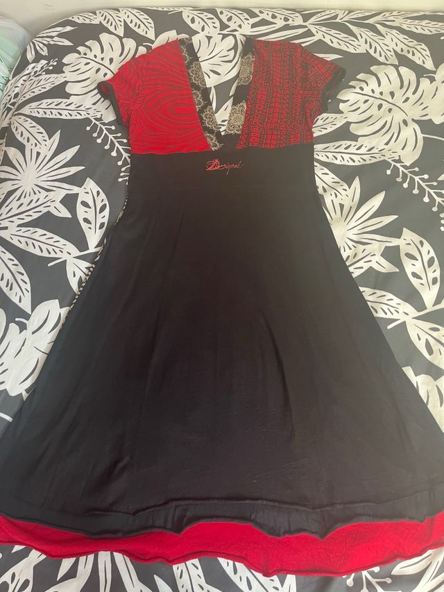 VESTIDO VERANIEGO DESIGUAL