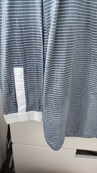 Camisa mujer rayas gris y blanca 