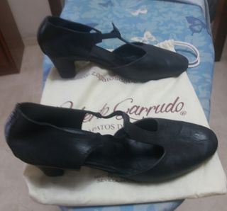 Zapatos de baile latino