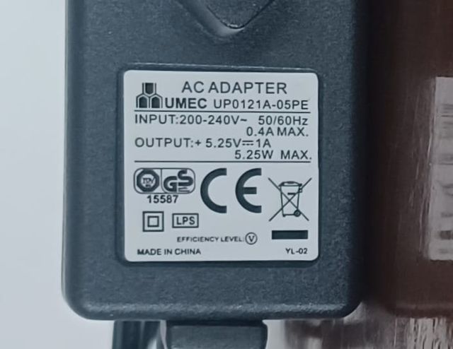 Alimentatore UMEC UP0121A-05PE 5,25V 1A - 50/60Hz