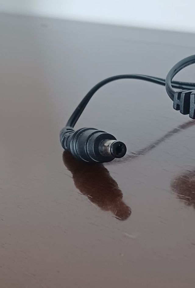 Alimentatore UMEC UP0121A-05PE 5,25V 1A - 50/60Hz