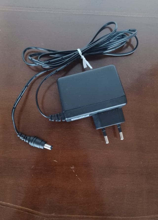 Alimentatore UMEC UP0121A-05PE 5,25V 1A - 50/60Hz