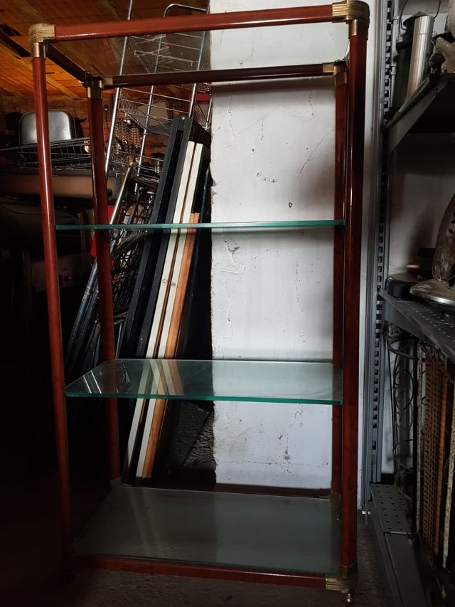Vendo estantería de cristales