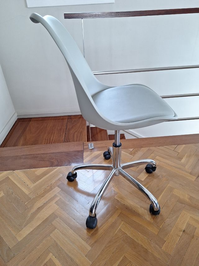 Silla de escritorio con altura regulable