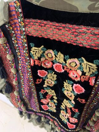 Chaqueta bordada Zara