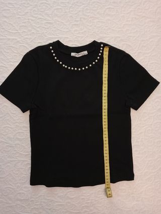 Camiseta negra perlas zara S.