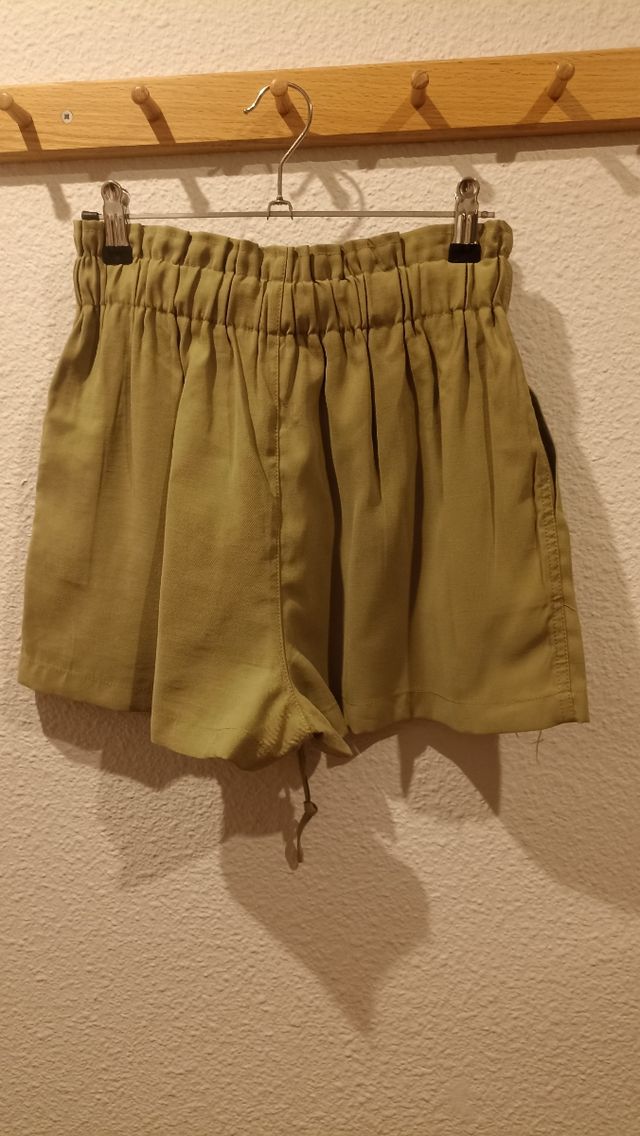 Pantalón corto de tela
