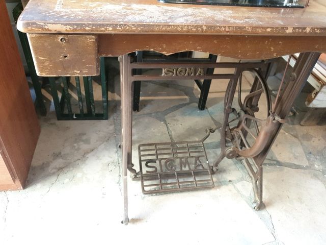 Máquina de coser antigua