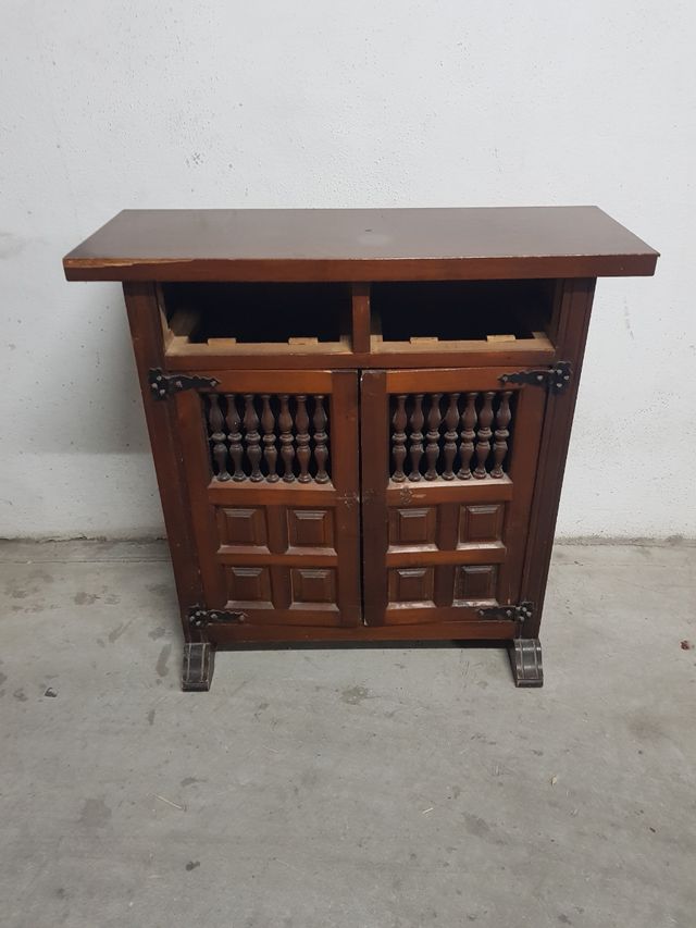 Credenza castigliana in vendita