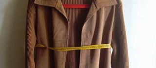 Chaqueta piel y lana Cortefiel.