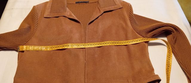 Chaqueta piel y lana Cortefiel. 