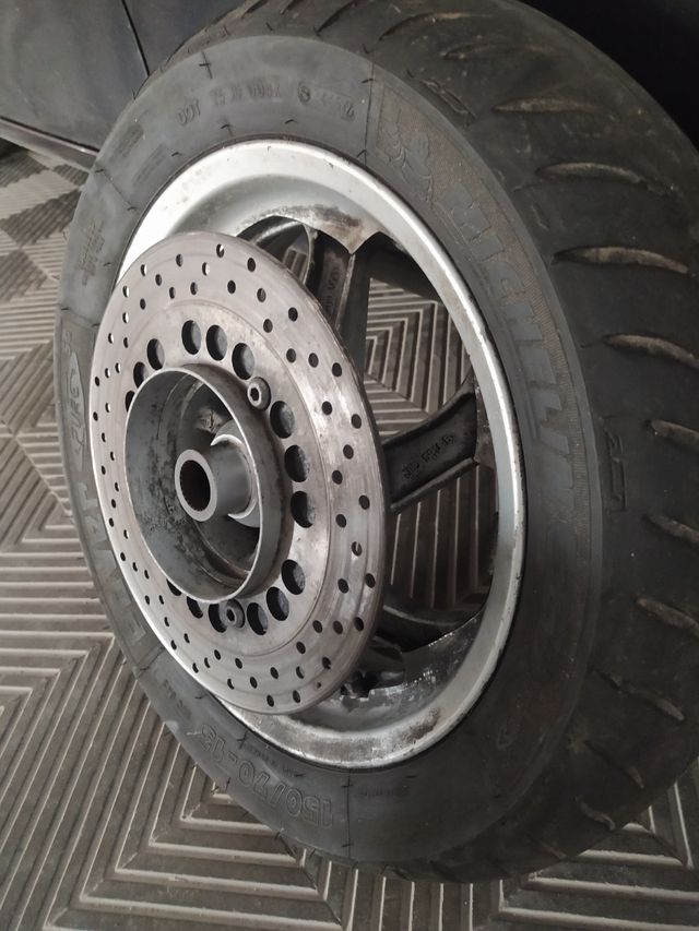 Llanta trasera Yamaha majesty 400