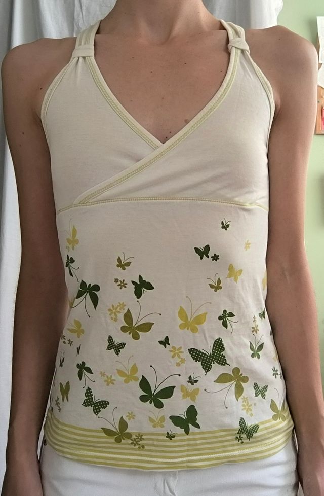 Camiseta tirantes mariposas Bershka