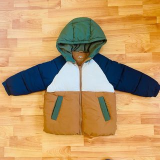 Abrigo Niño ZARA (Talla 5-6 años)