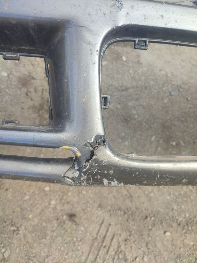 Paragolpes fr león 1m