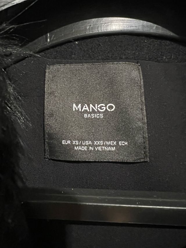 Abrigo negro lana XS mango