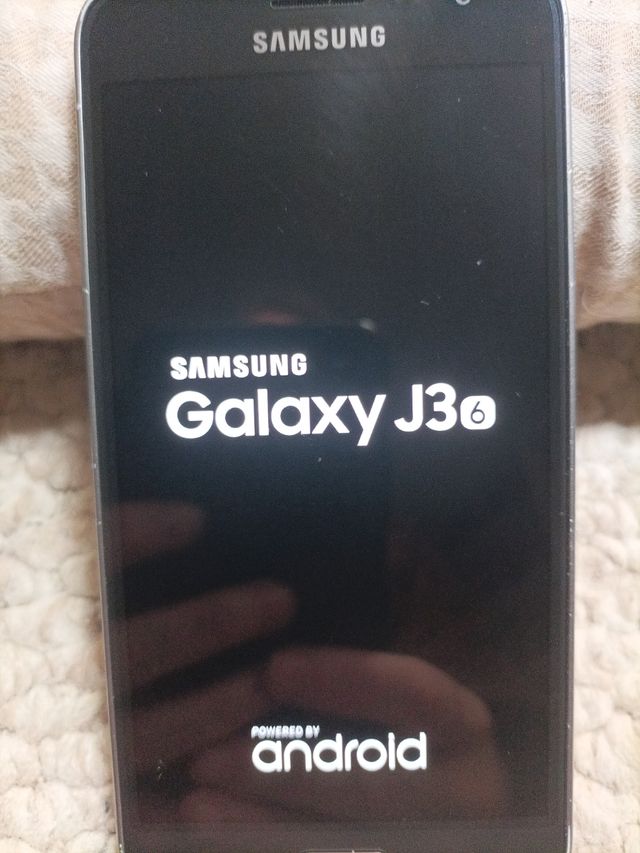 Teléfono Samsung Galaxy J3 6