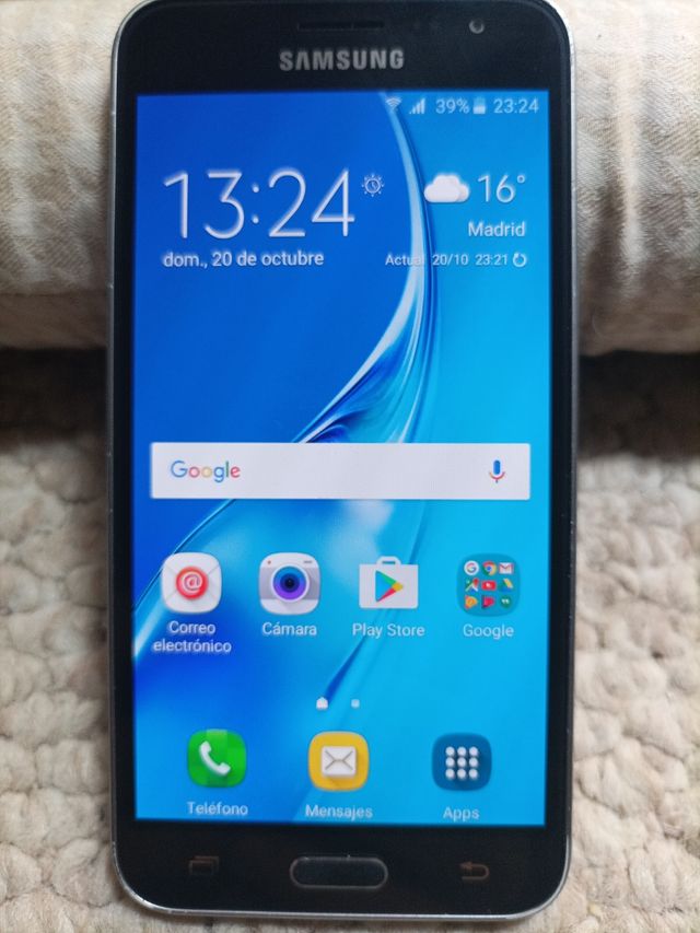 Teléfono Samsung Galaxy J3 6