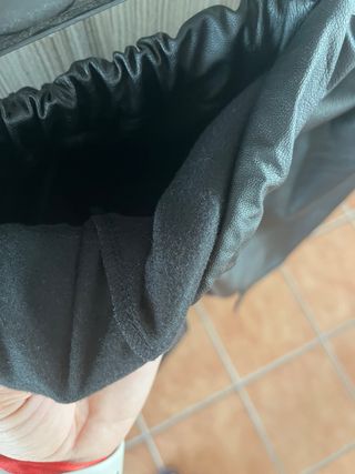 Pantalones de cuero elásticos