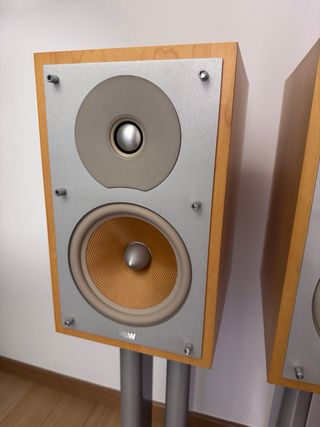 Cajas/Altavoces Bowers & Wilkins