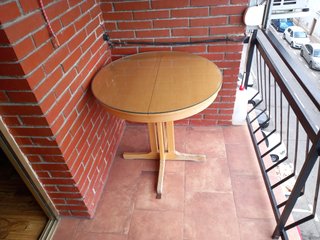VENDO  Mesa de madera pino de 80 cm  extensible