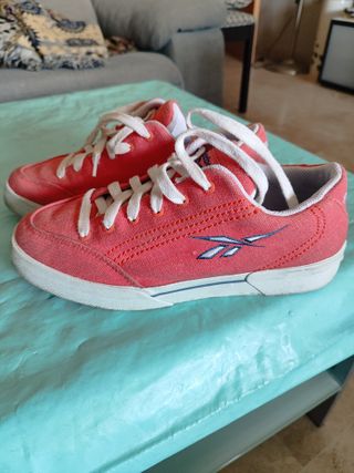 Zapatillas Reebok, Talla 40, Color Coral