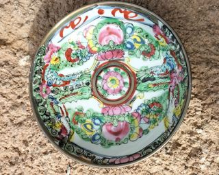 Plato de porcelana Macao.