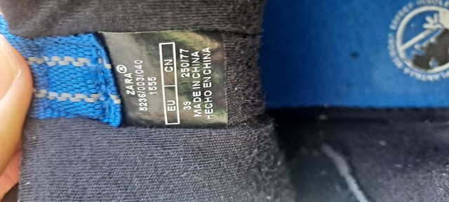 Bota impermeable número 39