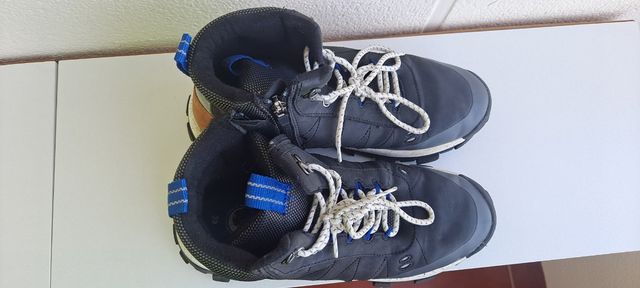 Bota impermeable número 39