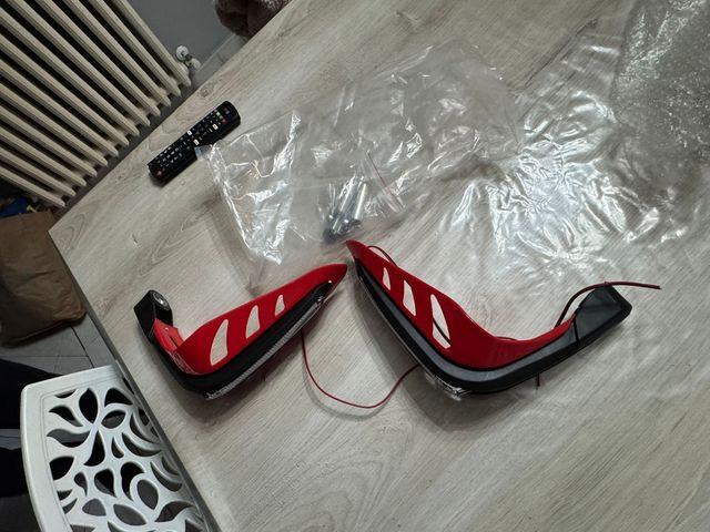 Paramani  Moto con led