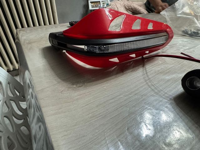 Paramani  Moto con led