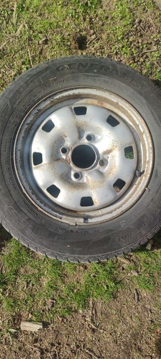 Rueda Peugeot 205