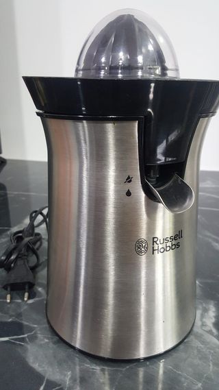 Exprimidor automático Russell Hobbs.