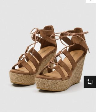 Sandalias de cuña y plataforma marrón