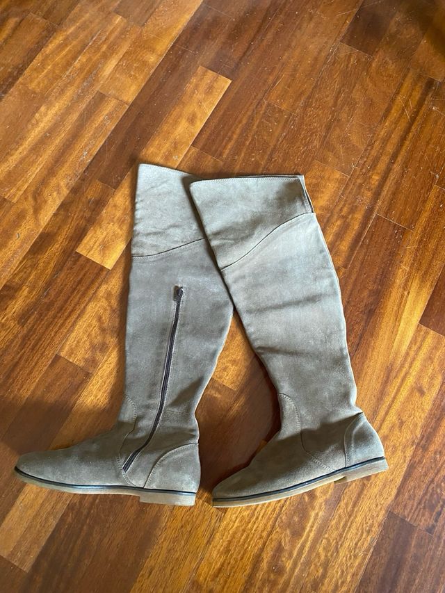 Stivali alti in camoscio, nr 39