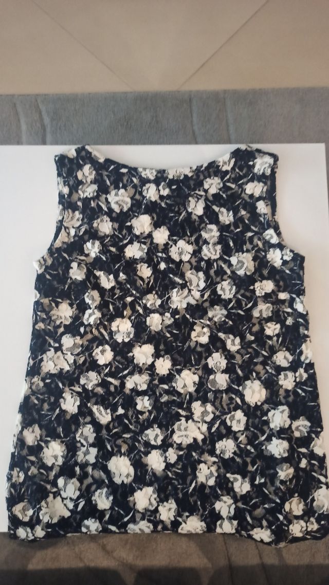 Canottiera pizzo spalla larga taglia M