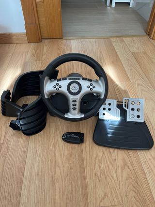 PlayStation2 Slim Silver + juego + volante + cam
