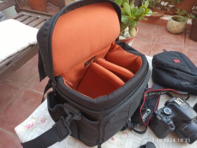 dos cámaras Canon 550d y cuatro lentes o cambio