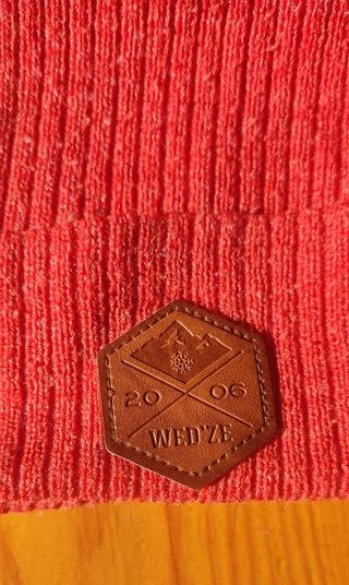 Gorro de lana naranja marca wed'ze