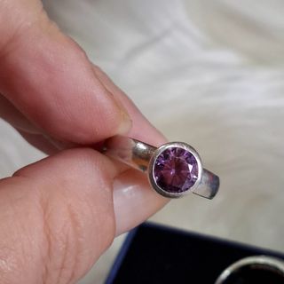 Anillo trío con piedra lila