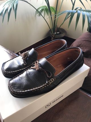 Mocassins castanhos em pele genuina - 37