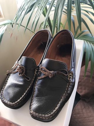 Mocassins castanhos em pele genuina - 37