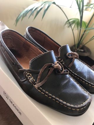 Mocassins castanhos em pele genuina - 37