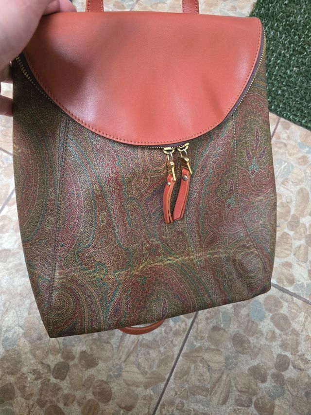 mochila etro milano