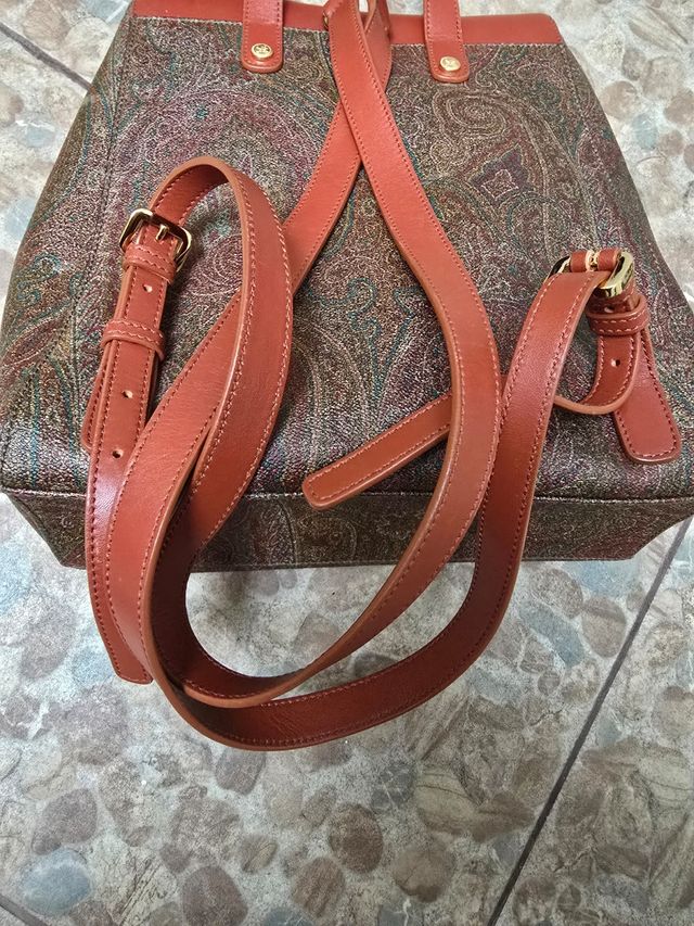 mochila etro milano