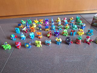 PACK SUPERZINGS POLICIA Y MAS 100 FIGURAS