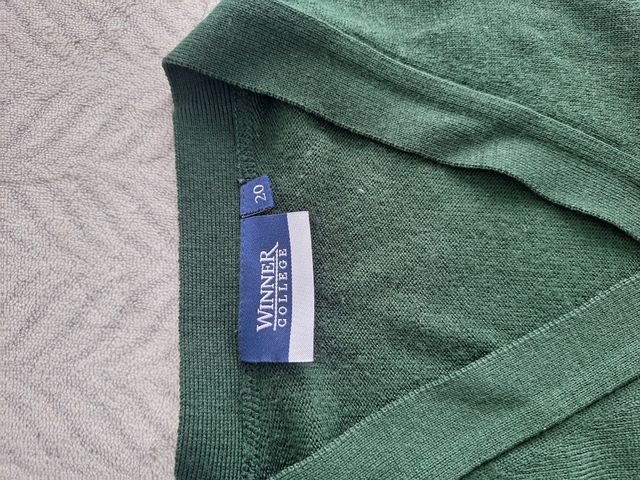 Uniforme colegio talla 14 y 20.